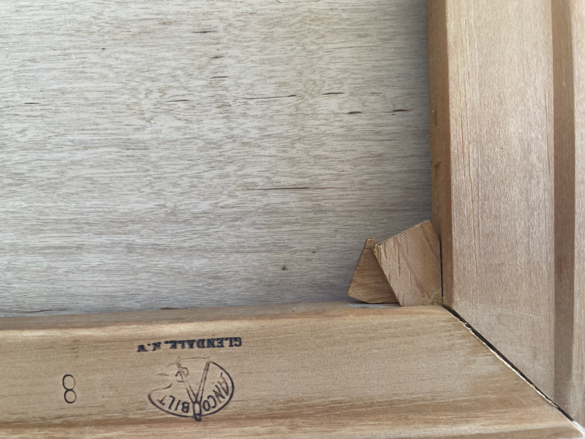 What are these wood tabs in this frame? | The Picture Framers Grumble