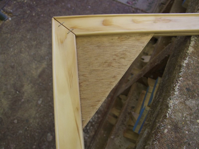 stretcher002.jpg